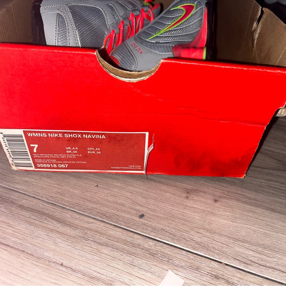 New Nike show R4